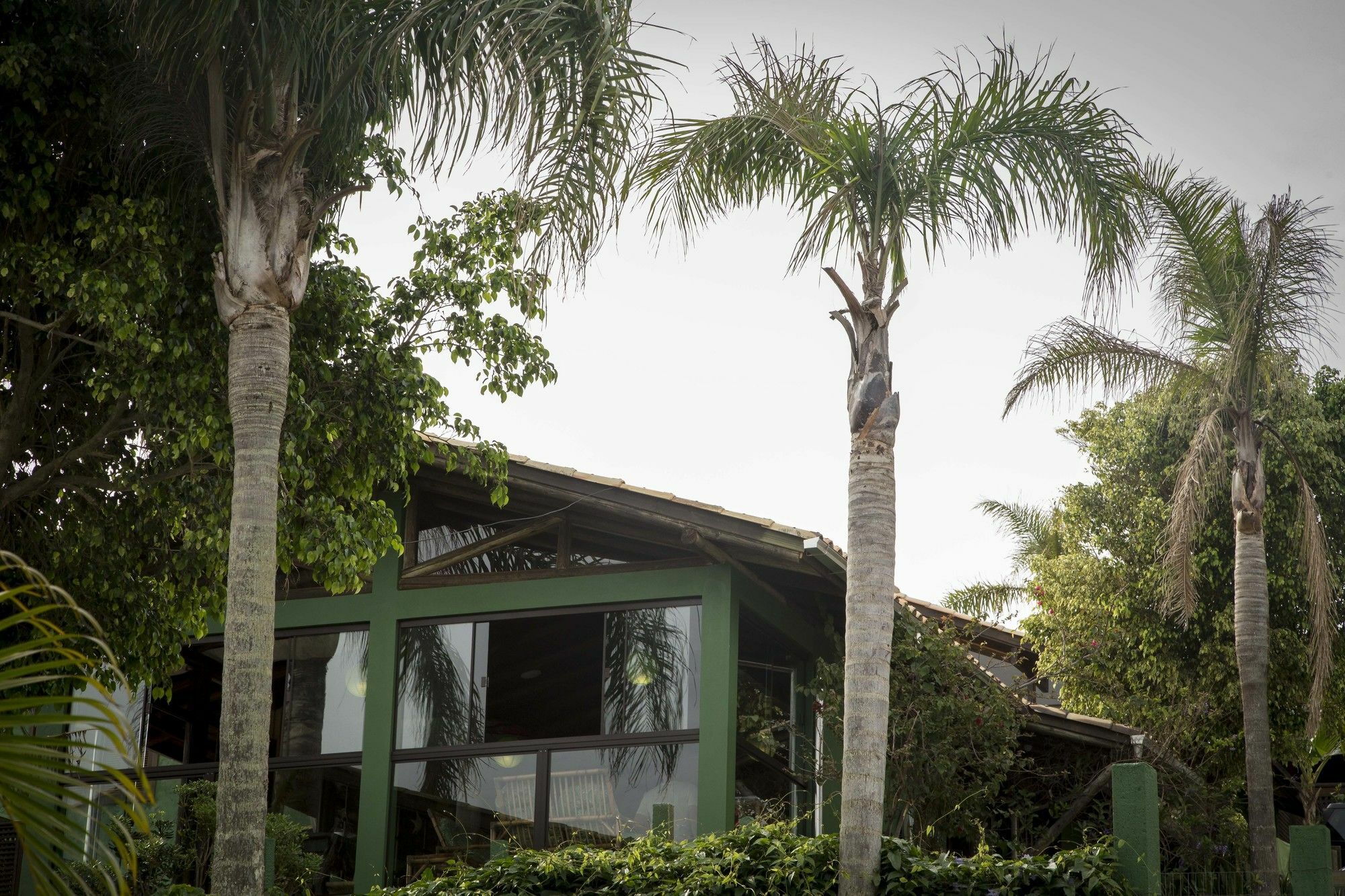 Pousada Vale Verde Bungalows - Praia Do Rosa - Sc Ngoại thất bức ảnh